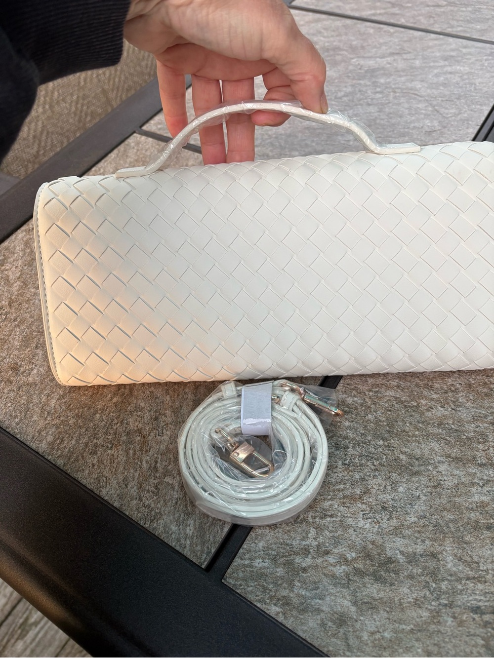 Elegant Woven Leather Top-Handle Clutch Cream - Picture 9 of 11